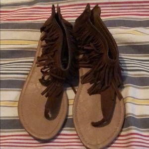 Fringe sandal sz 7